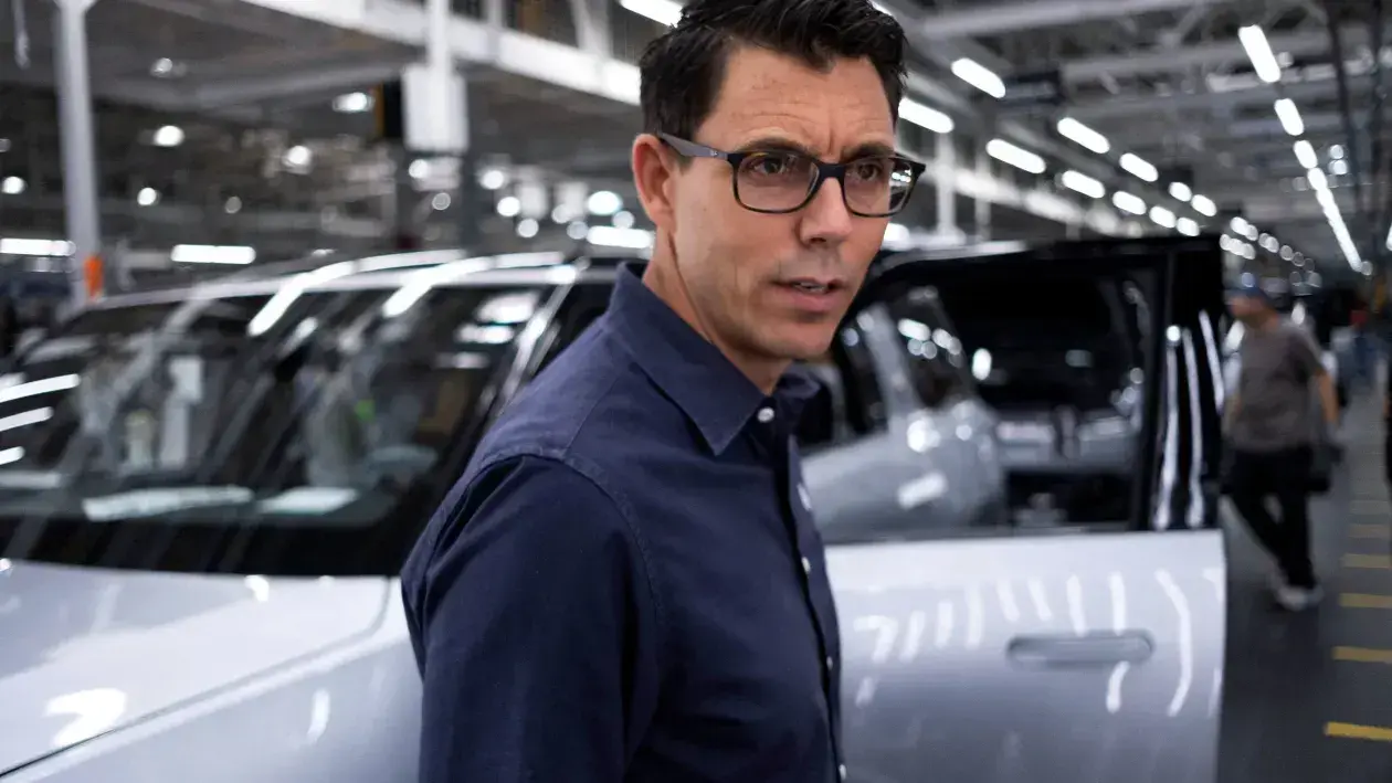 מנכ"ל ריוויאן אר ג'יי סקרינג'