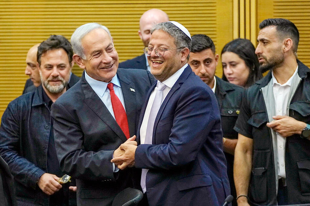 מימין השר לביטחון לאומי איתמר בן גביר וראש הממשלה בנימין נתניהו