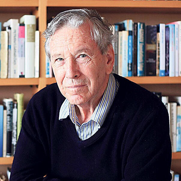 הסופר עמוס עוז פנאי