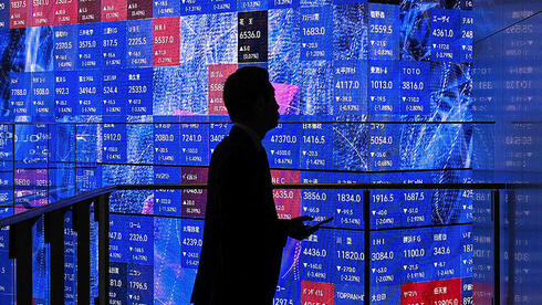 מסכים ירוקים בבורסות אסיה; האנג סנג מטפס ב-1%