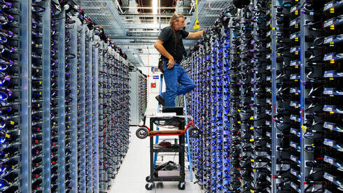 צילום: Google דרמה במשק החשמל: הוקפאו בקשות לחיבור חוות שרתים חדשות