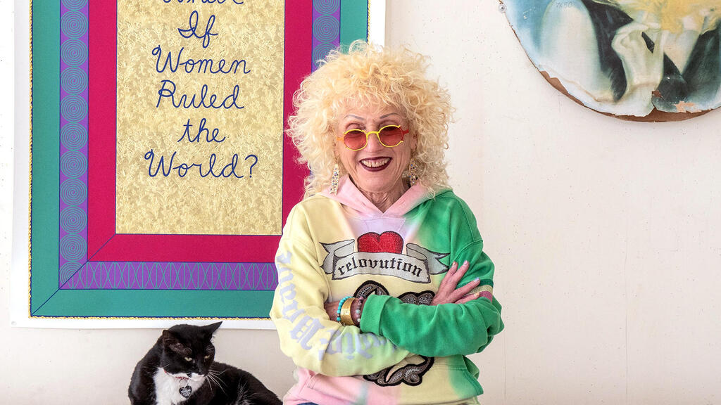 ג'ודי שיקגו. איתגרה את המיינסטרים והופיעה על שער ה”טיים” (צילום: Chicago Woodman) האמנית ג'ודי שיקגו פנאי