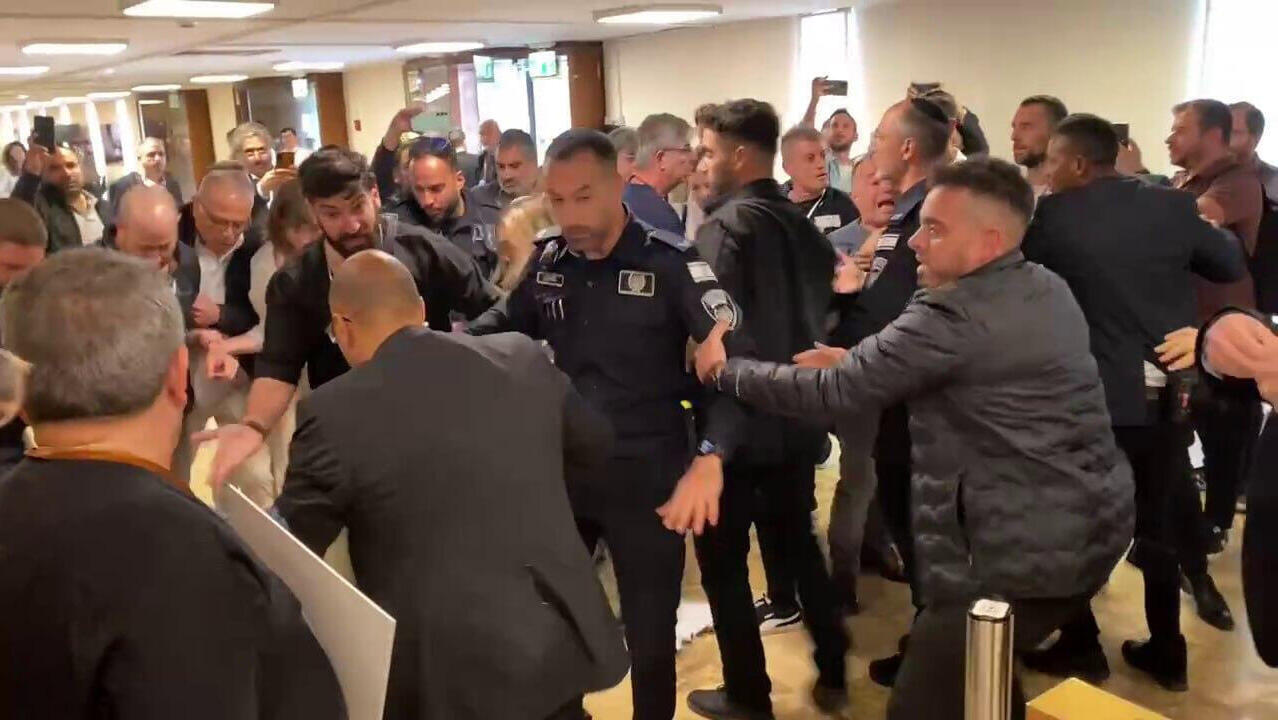 משמר הכנסת מונע כניסת משפחות חטופים ליציע מליאת הכנסת במרץ האחרון