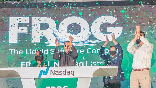 בכירי JFrog ג'ייפרוג בחגיגת הנפקה ב בורסה ניו יורק