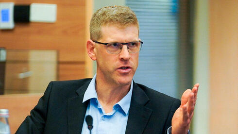 החשב הכללי עונה ללפיד: "'המציאות העבריינית' שאתה מתאר התקיימה גם בממשלתך"