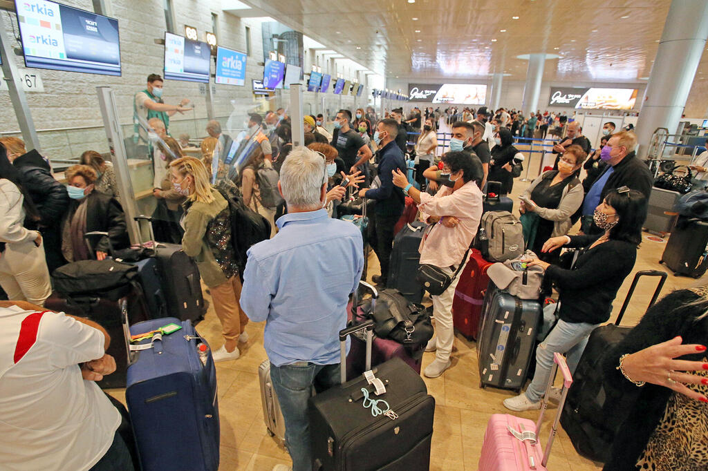 Congestion at Ben Gurion Airport Terminal 3 (Shaul Golan) עומס ב נתבג נמל התעופה בן גוריות טרמינל 3