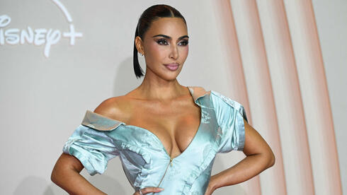 הכנסות חברת האסתטיקה הרפואית סופווייב זינקו, והיא מכוונת לוול סטריט