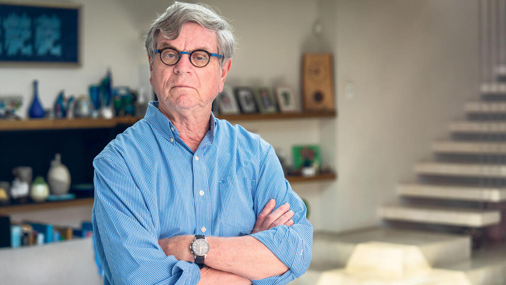 פרופ' דוד גליקסברג, נשוי 5+ (ו־15 נכדים), גר בירושלים • פרופ' למשפטים בפקולטה למשפטים באוניברסיטה העברית • בעבר שימש פרופ' אורח בקולומביה, הרווארד וסידני • מסלול אקדמי: תואר ראשון עד דוקטורט באוניברסיטה העברית בהצטיינות יתרה, פוסט דוקטרט בהרווארד • חובב טניס וריצה (צילום: שלו שלום) פרופ׳ דוד גליקסברג