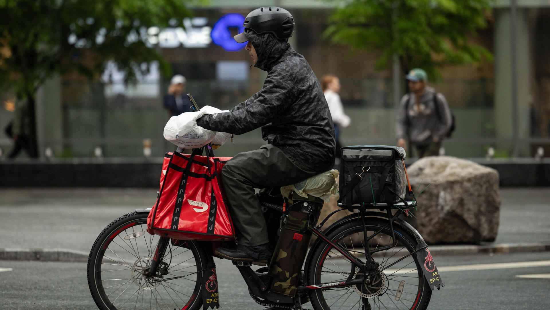 שליח דורדאש ב ניו יורק 6.5.25