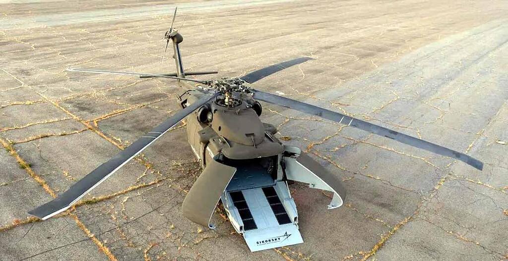 ההברקה של סיקורסקי (צילום: Sikorsky (Lockheed Martin)) הקברניט סיקורסקי בלאקהוק מסוק רובוטי כטב"מ 4