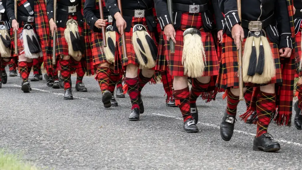 קילט - חצאיות סקוטיות מסורתיות שהעניקו את הכינוי לאג"ח הממשלתיות במדינה (צילום: גטי אימג'ס) קילט שמלה סקוטלנד
