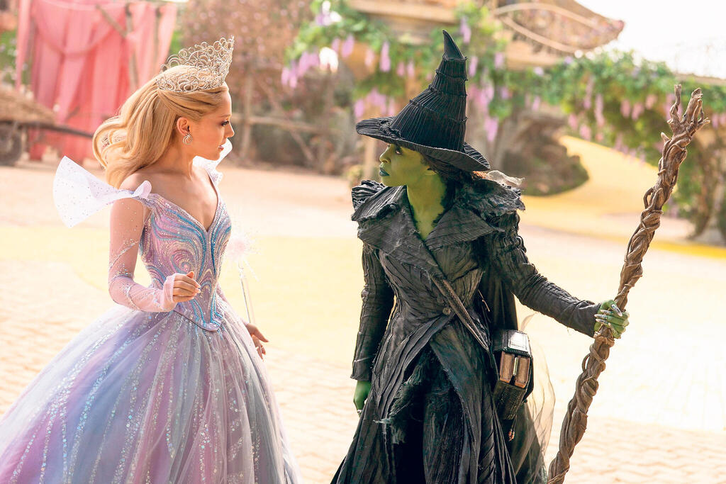 "מרשעת: חלק 2". עתיד להיות אפל יותר מקודמו פנאי הסרט מרשעת 2