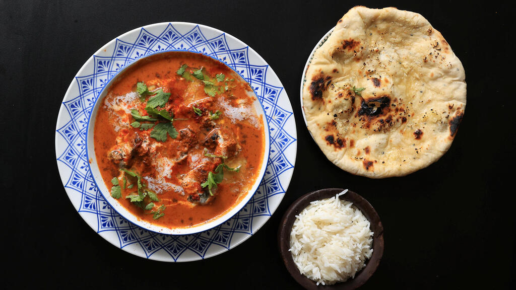 פנאי מסעדת בקסר אוכל הודי אותנטי בחיפה באטר צ'יקן נאן ואורז בסמטי