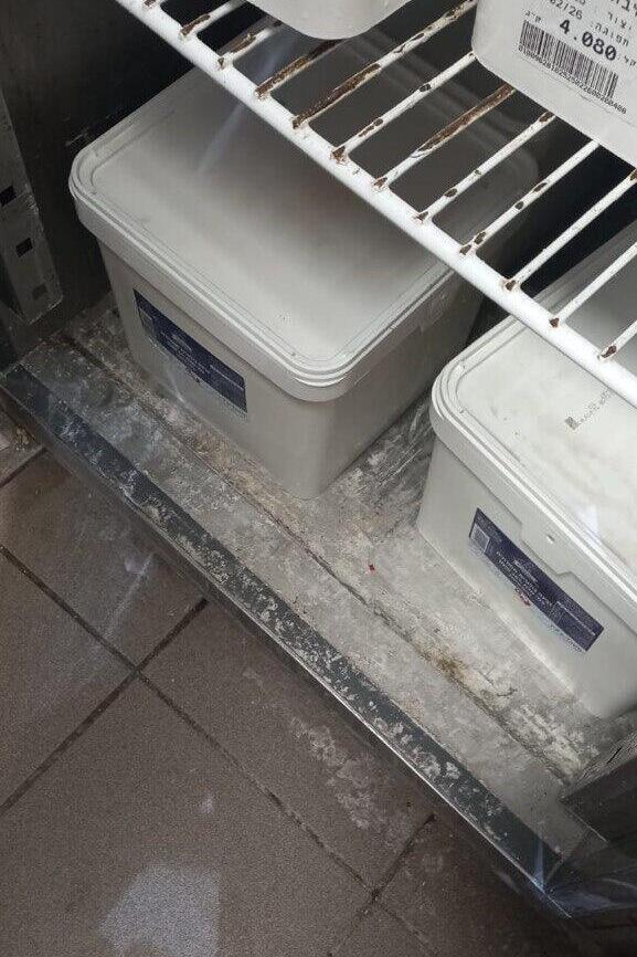 סניף רמי לוי חיפה נסגר ע"י משרד הבריאות