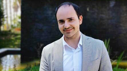 ארול עזוז מנהל שיווק וצמיחה ב WARMY IO