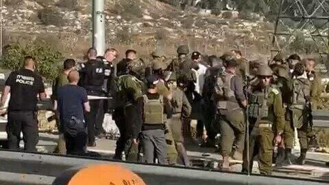 זירת הפיגוע בגוש עציון (צילום: דוברות מד"א) זירת הפיגוע בגוש עציון כוחות ביטחון