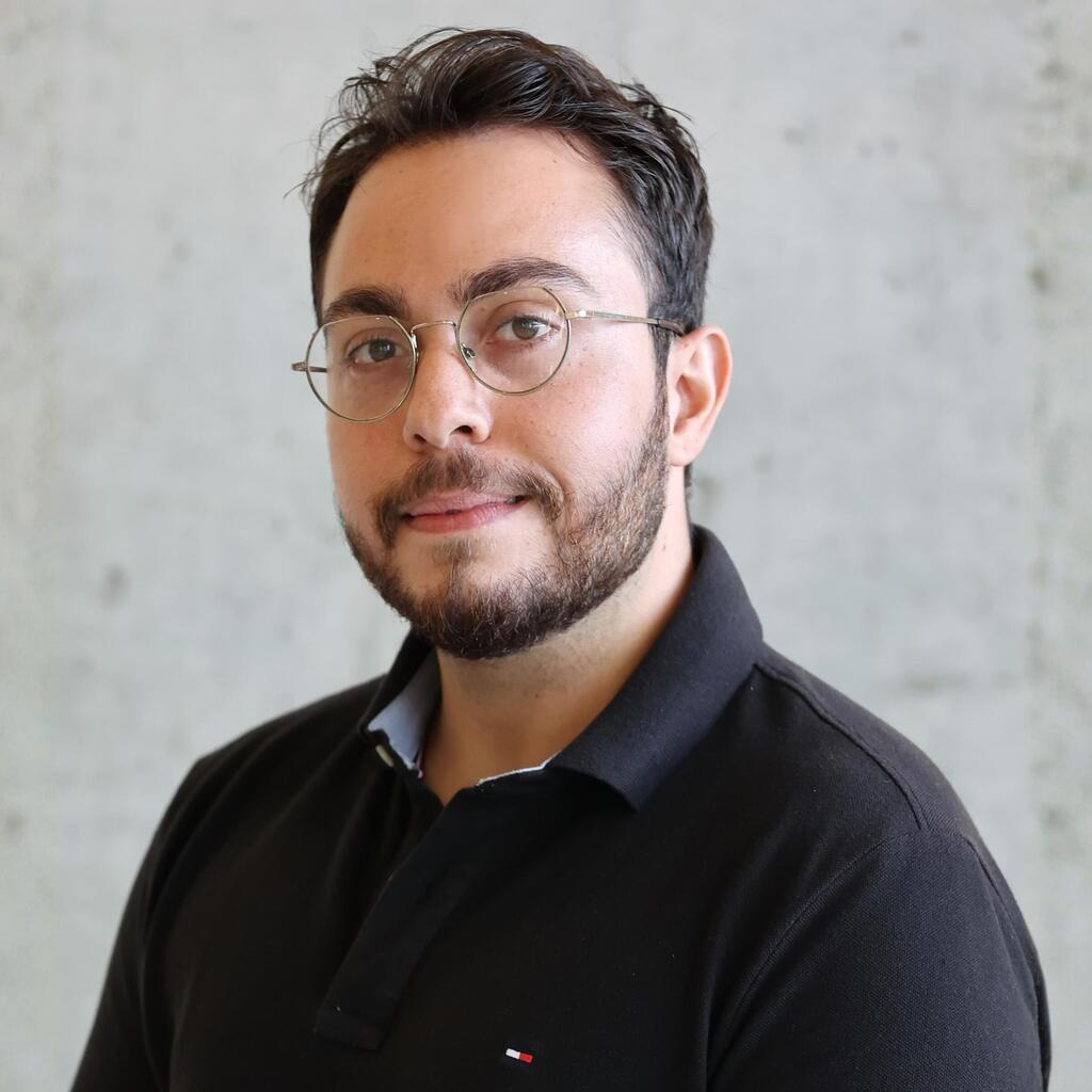 אביב אמיגה (צילום: אורן שלו) אביב אמיגה מרצה ויועץ לחדשנות ויזמות בארגונים