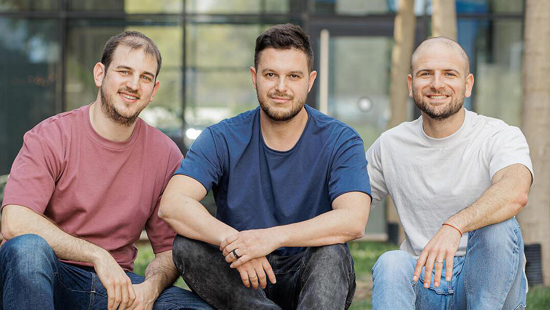 מייסדי גארדיו מימין עמוס פלד מיכאל ויינשטיין ו דניאל סירוטה