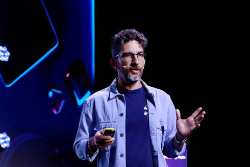 Eldad Weinberger. Eldad Weinberger.