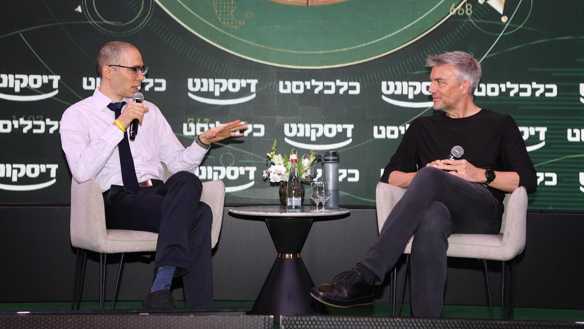 כנס כלכלה גלובלית - רוב לפרטס סמנכ״ל תאגידי להגנת איומים Microsoft בשיחה עם עומר כביר וידאו