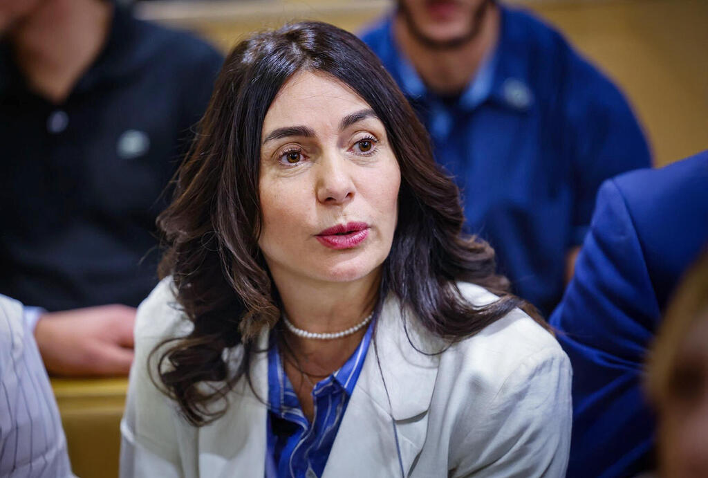 מירי רגב שרת התחבורה  בבית המשפט המחוזי במהלך משפט נתניהו