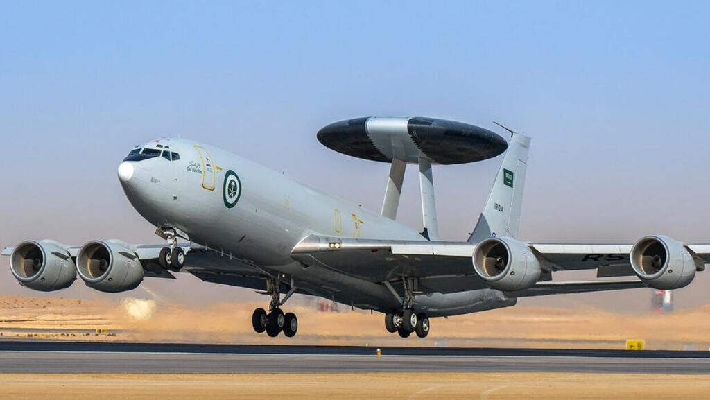 מטוס שליטה ובקרה E3, מכ"מ מעופף זירתי (צילום: RSAF) הקברניט מטוס קרב סעודיה 15