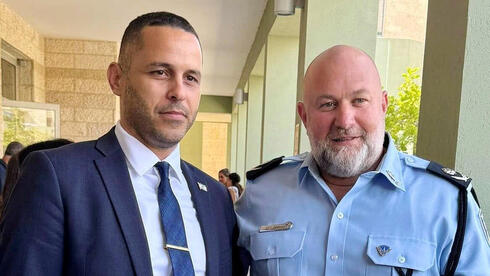 נציב קבילות הציבור בודק למה לא נבחנים קשרי ניצב בועז בלט ורואי כחלון