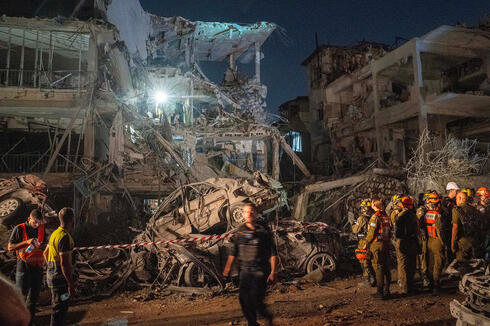 Buildings in Ramat Gan damaged by Iranian missile. 