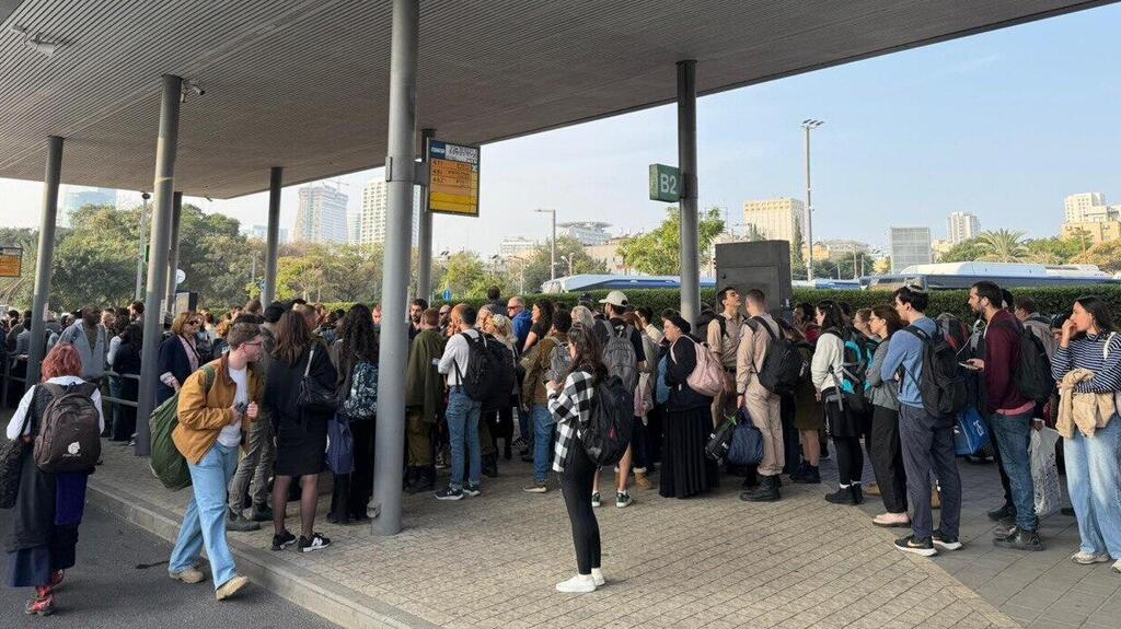 עומס תחנת רכבת תל אביב ההגנה