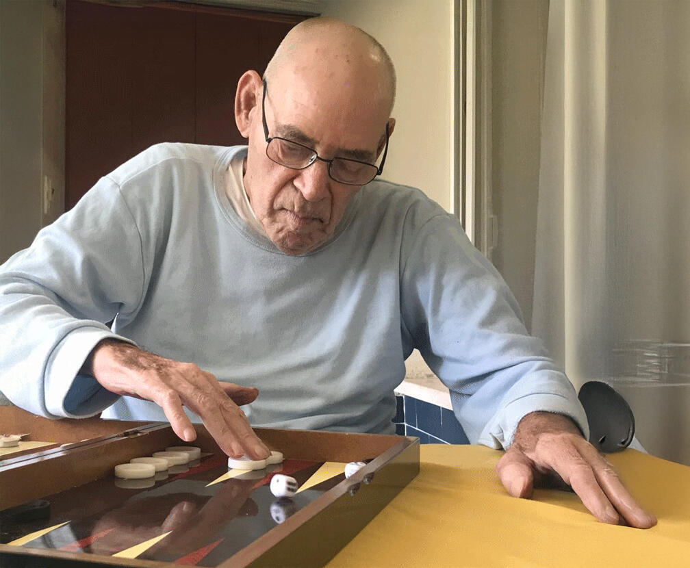 המסעדן עזרא מרמלשטיין פנאי