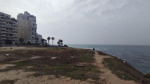 צילום: גיא נרדי שימוש ראשון בניוד זכויות מטעמי איכות הסביבה: המגדל על מצוק הכורכר בבת ים בסימן שאלה