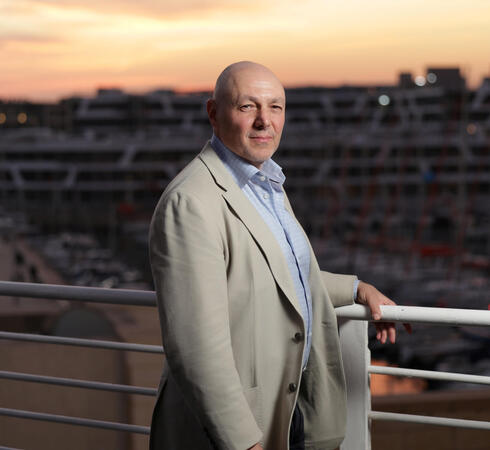 Dr. Ezra Cohen Dr. Ezra Cohen