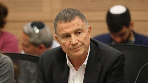 אדלשטיין: "המטרה של החוק הזה היא ודאי לא גיוס, אין מה להשוות להצעה שלי"