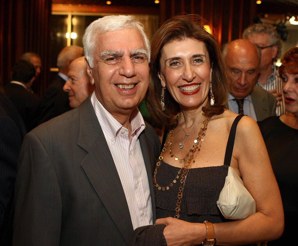 חורש עם אשתו אייסר. ב־ 1979 , אחרי המהפכה באירן, ברחו לאנגליה. ב־ 1991 , עם קבלת זיכיון טויוטה, עברו לישראל