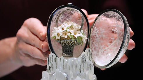 צילום: Kirsty Wigglesworth/AP שיא: ביצת פברז'ה נדירה נמכרה ביותר מ-30 מיליון דולר