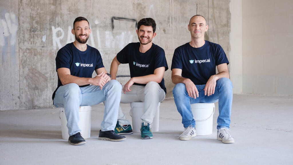 Imper.ai founders. (Photo: Omer Friedman) מייסדי imper.ai משמאל ימין: רום דודקביץ סמנכ"ל הטכנולוגיה נעם אוודיש מנכ"ל אנטולי בליג'ובסקי סמנכ"ל המוצר