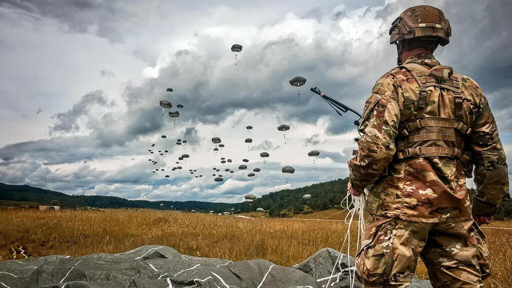 הקברניט צניחה צנחנים