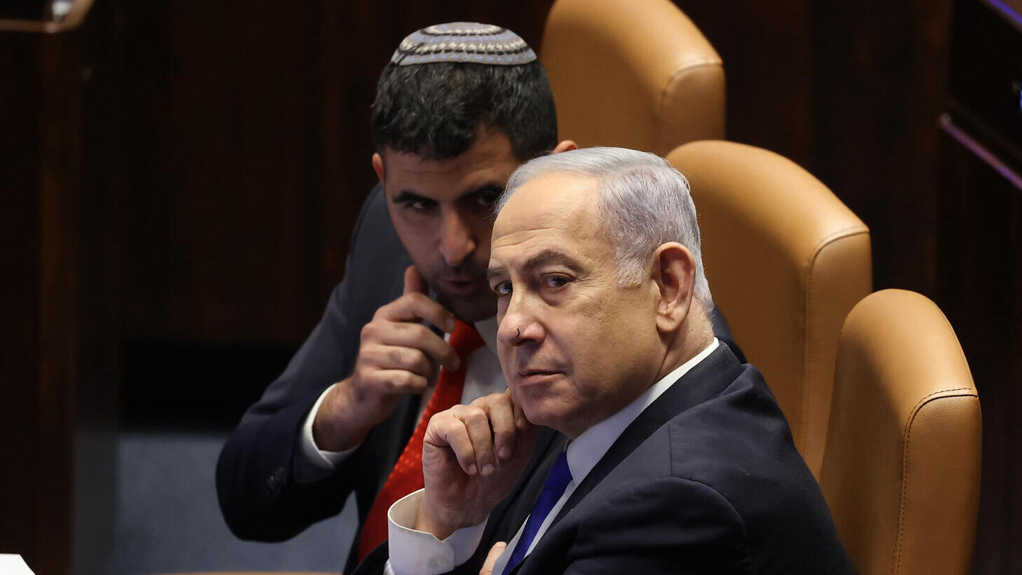 מימין בנימין נתניהו ראש ה ממשלה שלמה קרעי שר ה תקשורת 