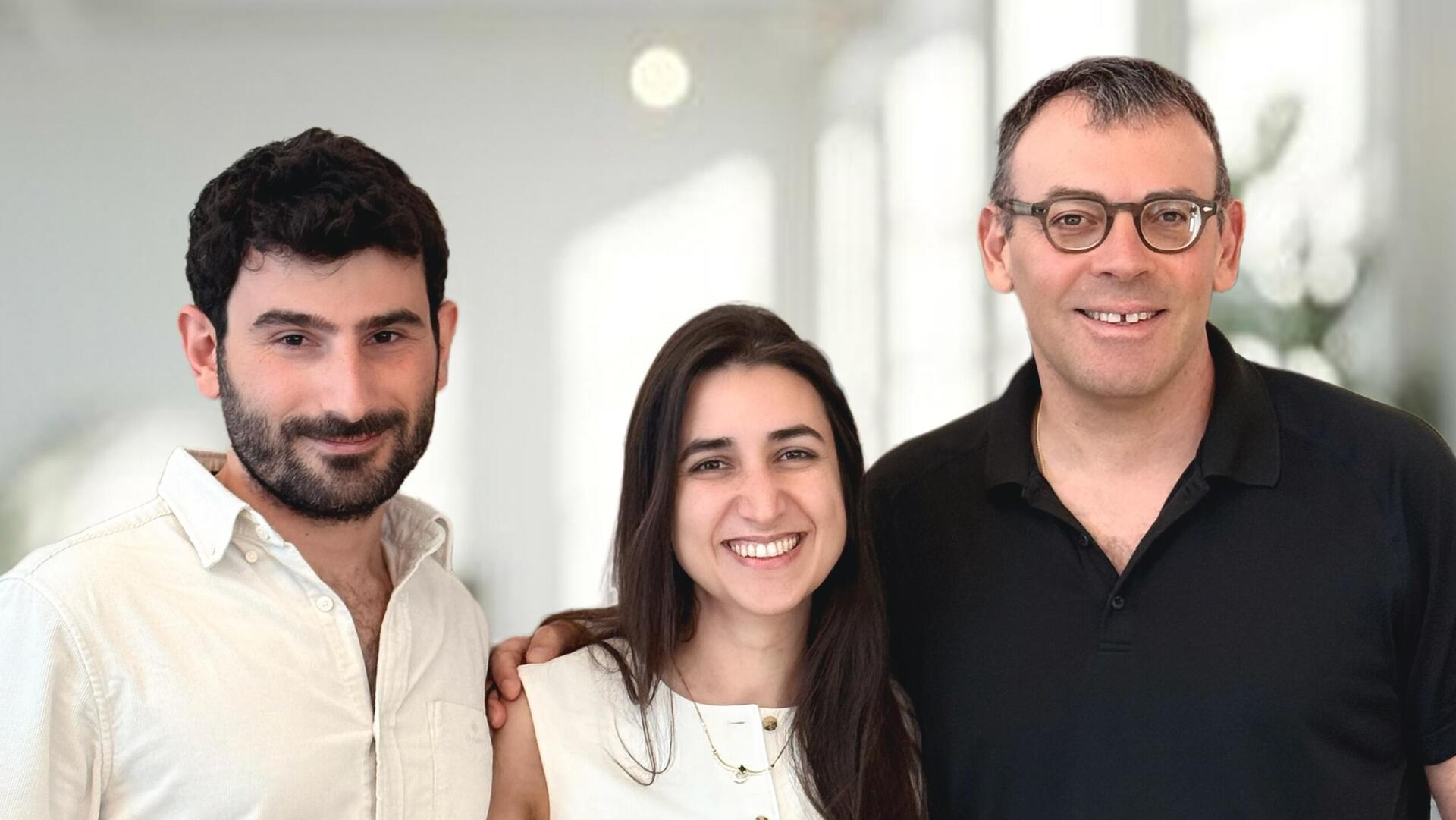 מייסדי החברה. מימין תמיר כרמל – יו"ר אורי כהן - COO, ו יונתן חצור מנכ"ל החברה