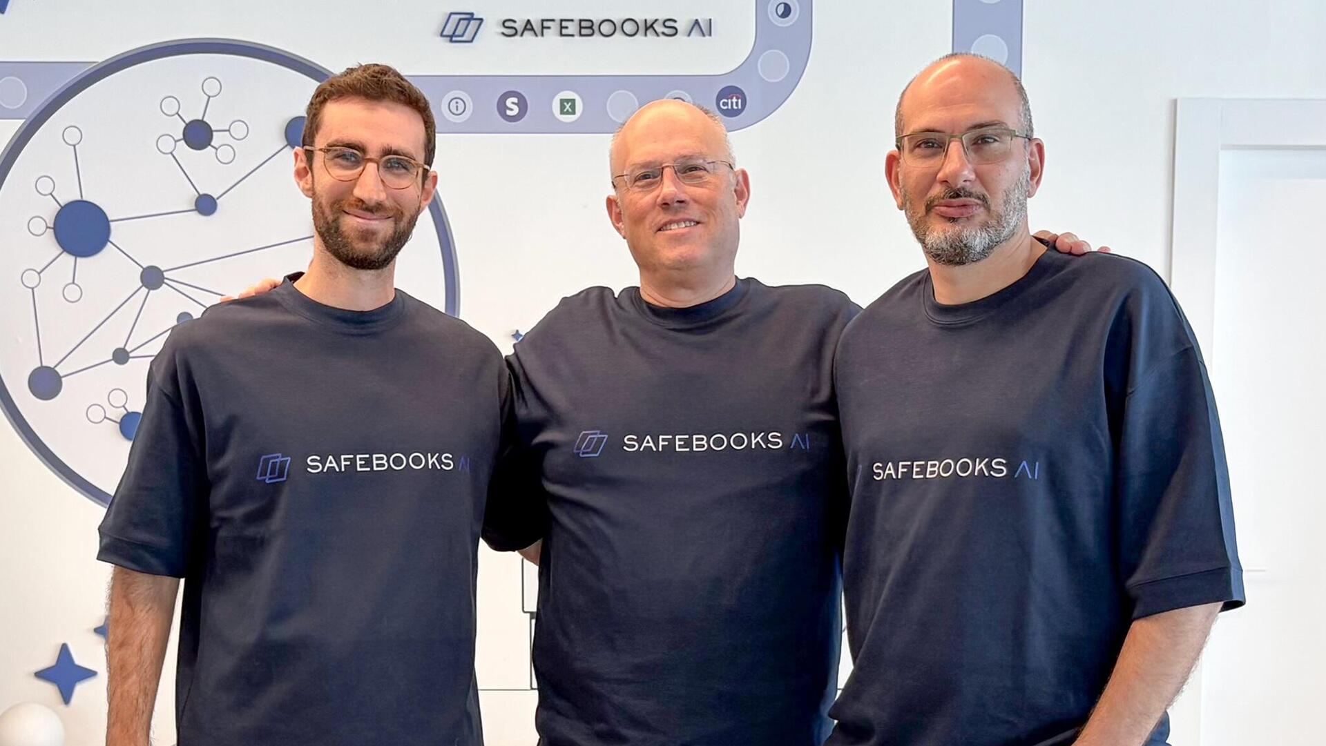 מייסדי סייפבוקס Safebooks - מימין בועז אבידן , אחיקם קאופמן , גיא בר-גיל