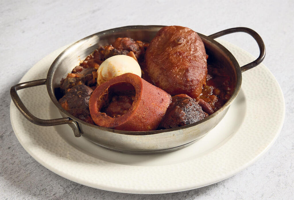 חמין של בבל'ה ביוליה. קלאסיקה של סופי שבוע (צילום: יהונתן בן חיים) פנאי חמין של בבל'ה ביוליה