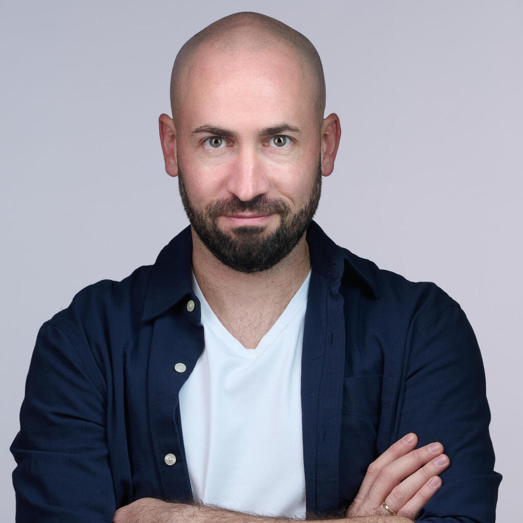 ג'ונתן קוזמנקו (צילום: פלורין קאלין) ג'ונתן קוזמנקו מתמחה ב-AI