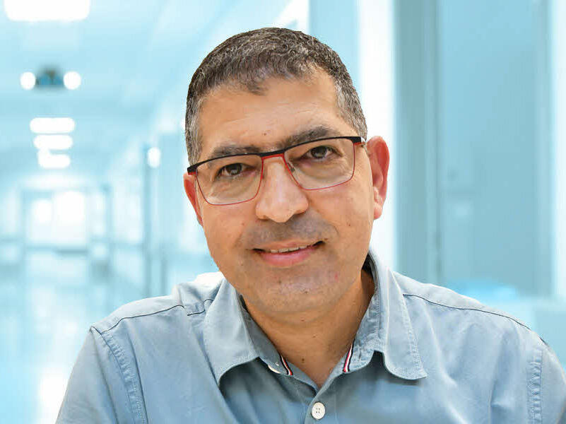 ד״ר נביל גרייב - מנהל שירות ניתוחי מפרקים, המערך האורתופדי רמב״ם (צילום: נחום סגל) ד״ר נביל גרייב - מנהל שירות ניתוחי מפרקים, המערך האורתופדי רמב״ם