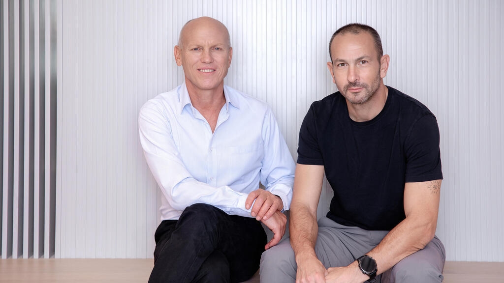 גלעד יעבץ (מימין) וניצן אלון. "עולם האנרגיה הוא אירוע שיימשך ויוביל הרבה שנים קדימה" (צילום: ענבל מרמרי) מימין גלעד יעבץ ו ניצן אלון מייסדי קרן אלמנטס