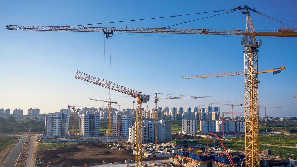 אתר בנייה אשקלון עיר היין מנוף מנופים