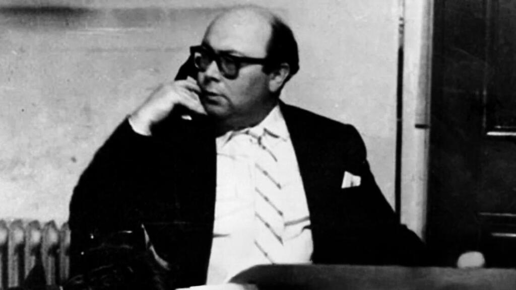 רחמן. מילון אוקספורד הגדיר "רחמניזם" כעושק דיירים והפחדתם (צילום: ויקיפדיה) פנאי פיטר רחמן