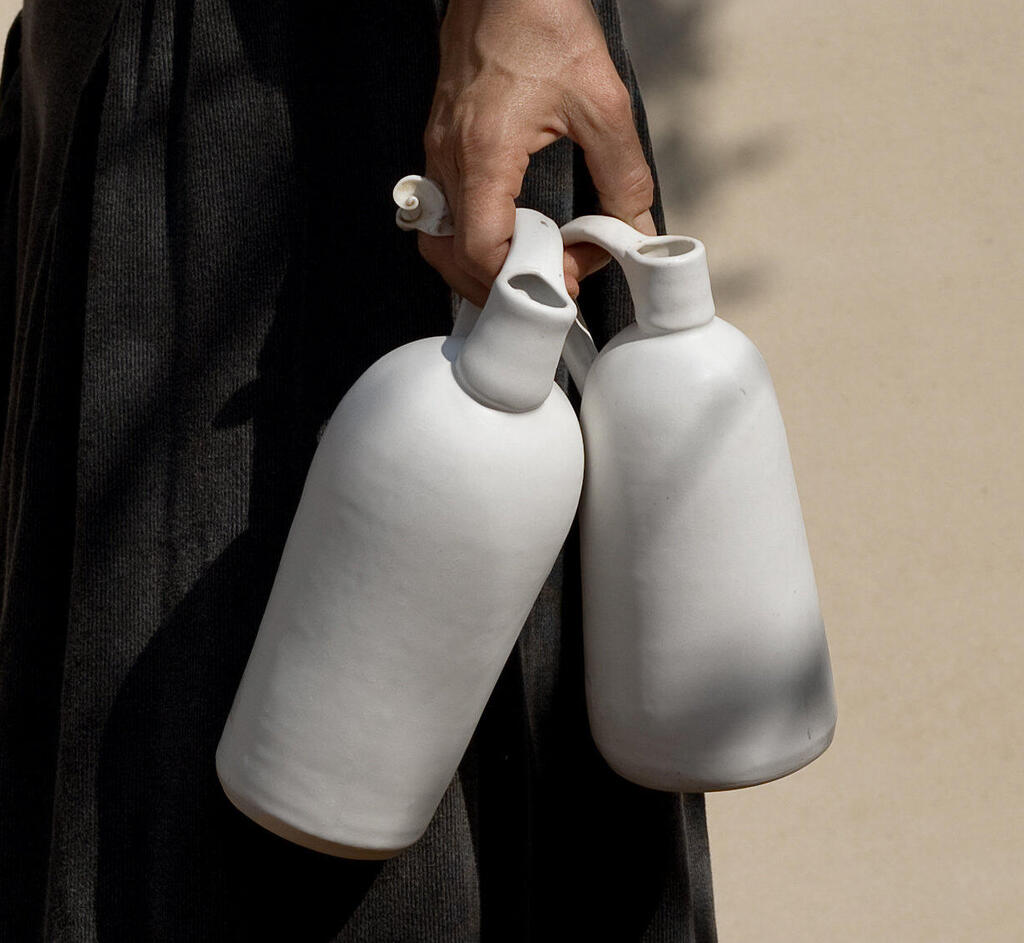 צילום: שמרית שבתאי פנאי חנוכה קנקן שמן נס פך הקרמיקה