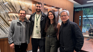 ג'נסן הואנג אבינתן אור ו נועה ארגמני ו עמית קריג סגן נשיא בכיר ומנהל מרכז הפיתוח של אנבידיה בישראל - בביקור במטה אנבידיה בארה"ב