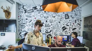 אלעד מערכות מקצועות AI משרדים