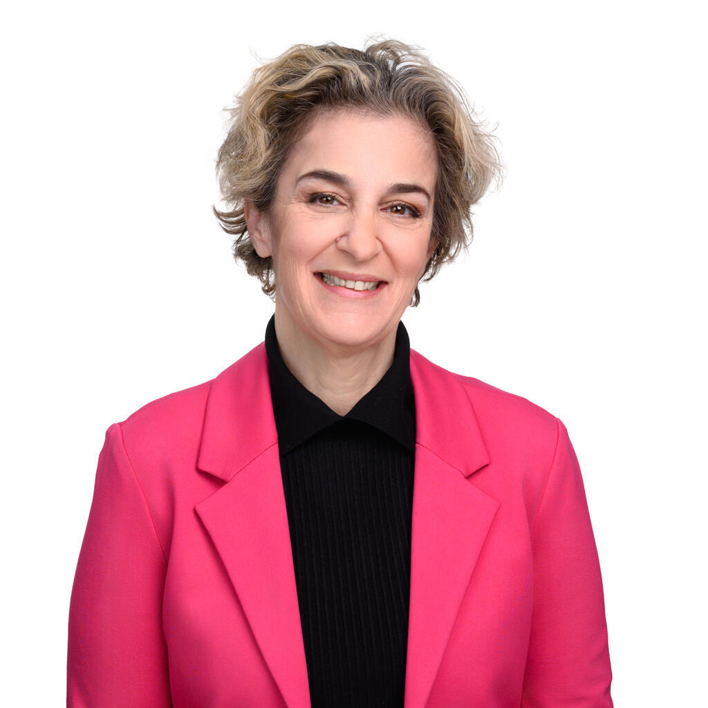 אוסי תגר, מנכ"לית יונילוג (צילום: דיוויד גארב) אוסי תגר, מנכ"לית יונילוג